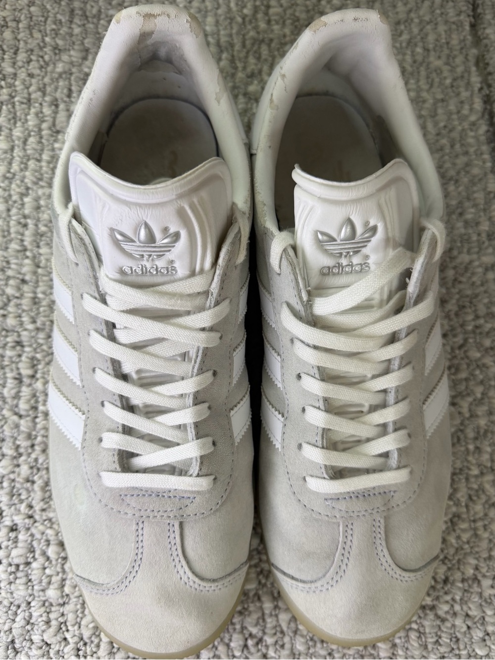 adidas Gazelle Suede Sneakers in Light Gray & White with Gum Sole Women’s Size 9 - Picture 5 of 13